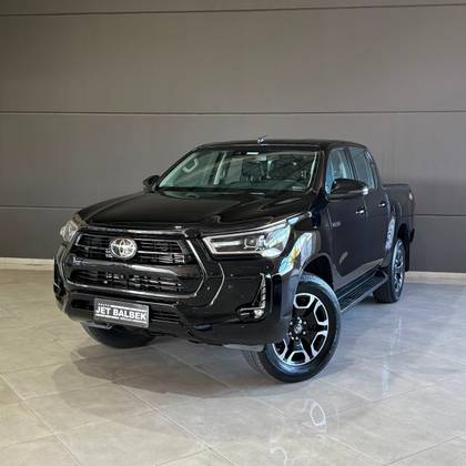 TOYOTA HILUX 2.8 D-4D TURBO DIESEL CD SRX 4X4 AUTOMÁTICO TOYOTA HILUX 2.8 D-4D TURBO DIESEL CD SRX 4X4 AUTOMÁTICO